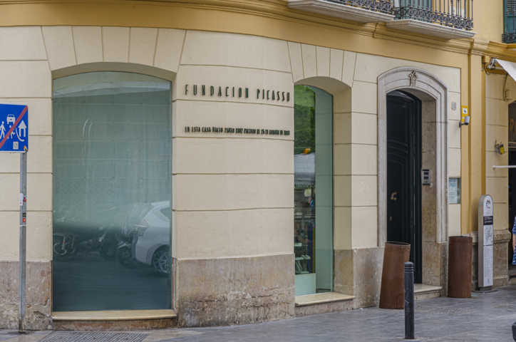 Málaga 138 - plaza de La Merced - Fundación Picasso.jpg